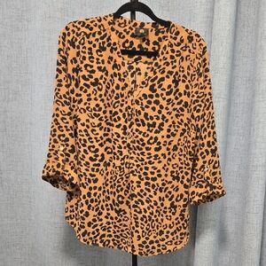 JM Collection Brown,peach and‎ Black Animal Cheetah Print Blouse V Neck Size Med